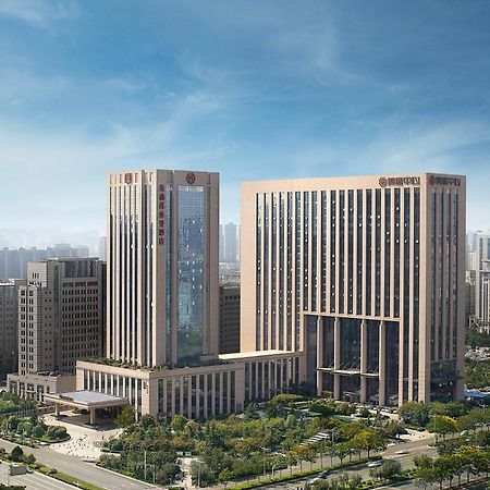 Sheraton Grand Zhengzhou Hotel מראה חיצוני תמונה