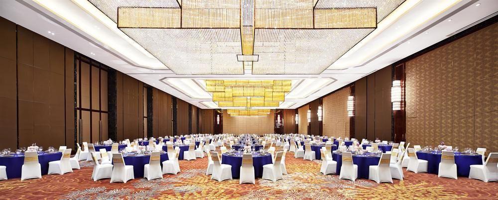 Sheraton Grand Zhengzhou Hotel מראה חיצוני תמונה