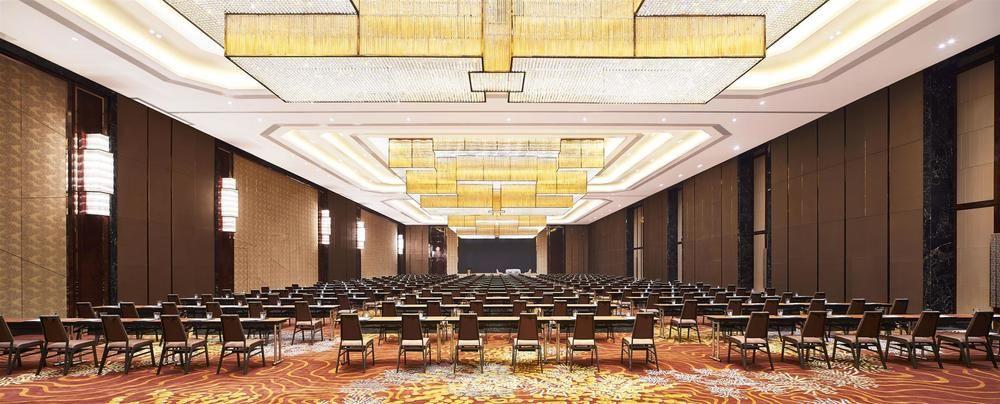 Sheraton Grand Zhengzhou Hotel מראה חיצוני תמונה