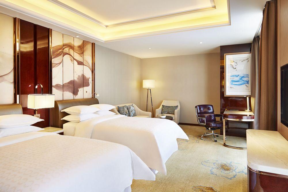 Sheraton Grand Zhengzhou Hotel מראה חיצוני תמונה