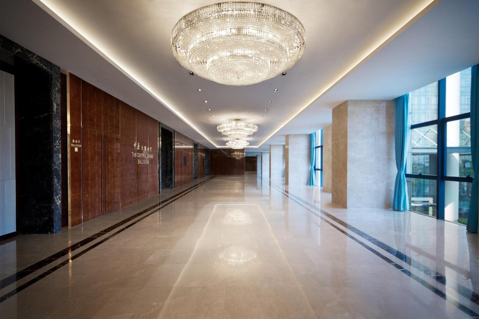 Sheraton Grand Zhengzhou Hotel מראה חיצוני תמונה