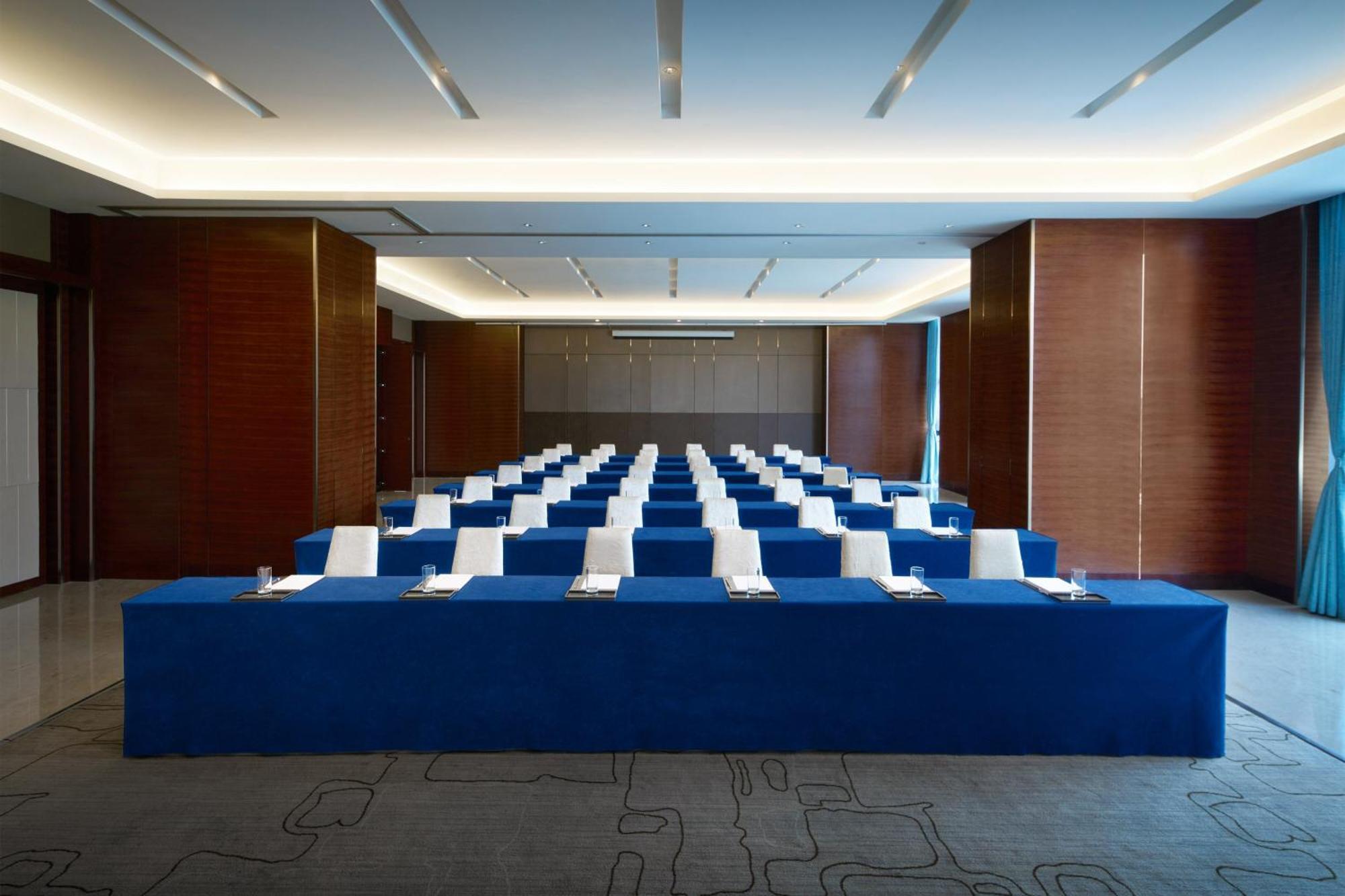 Sheraton Grand Zhengzhou Hotel מראה חיצוני תמונה