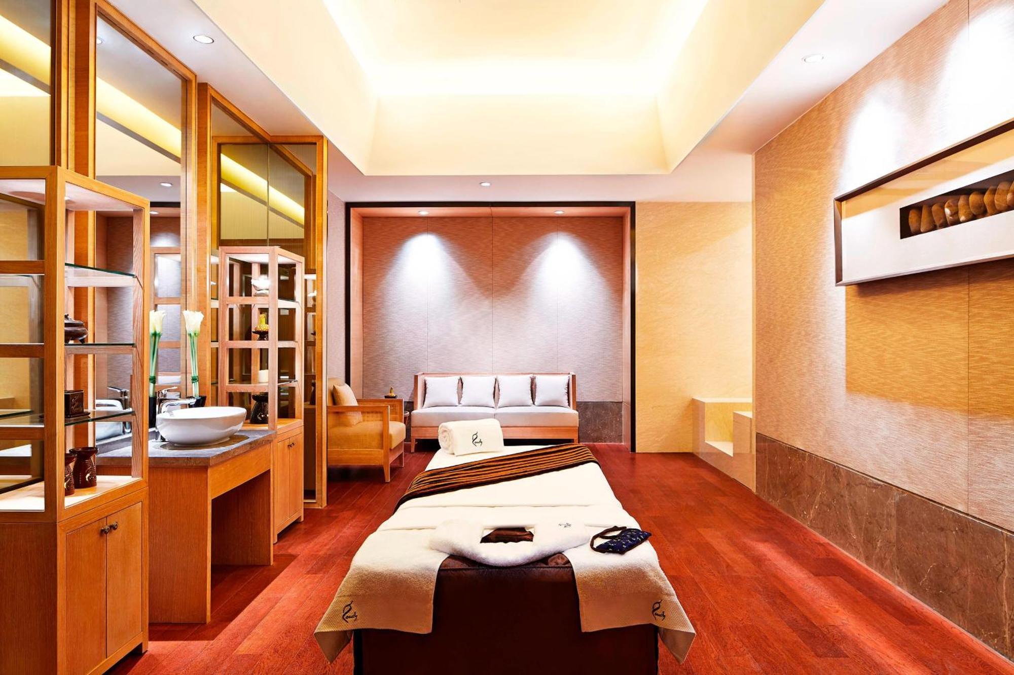 Sheraton Grand Zhengzhou Hotel מראה חיצוני תמונה