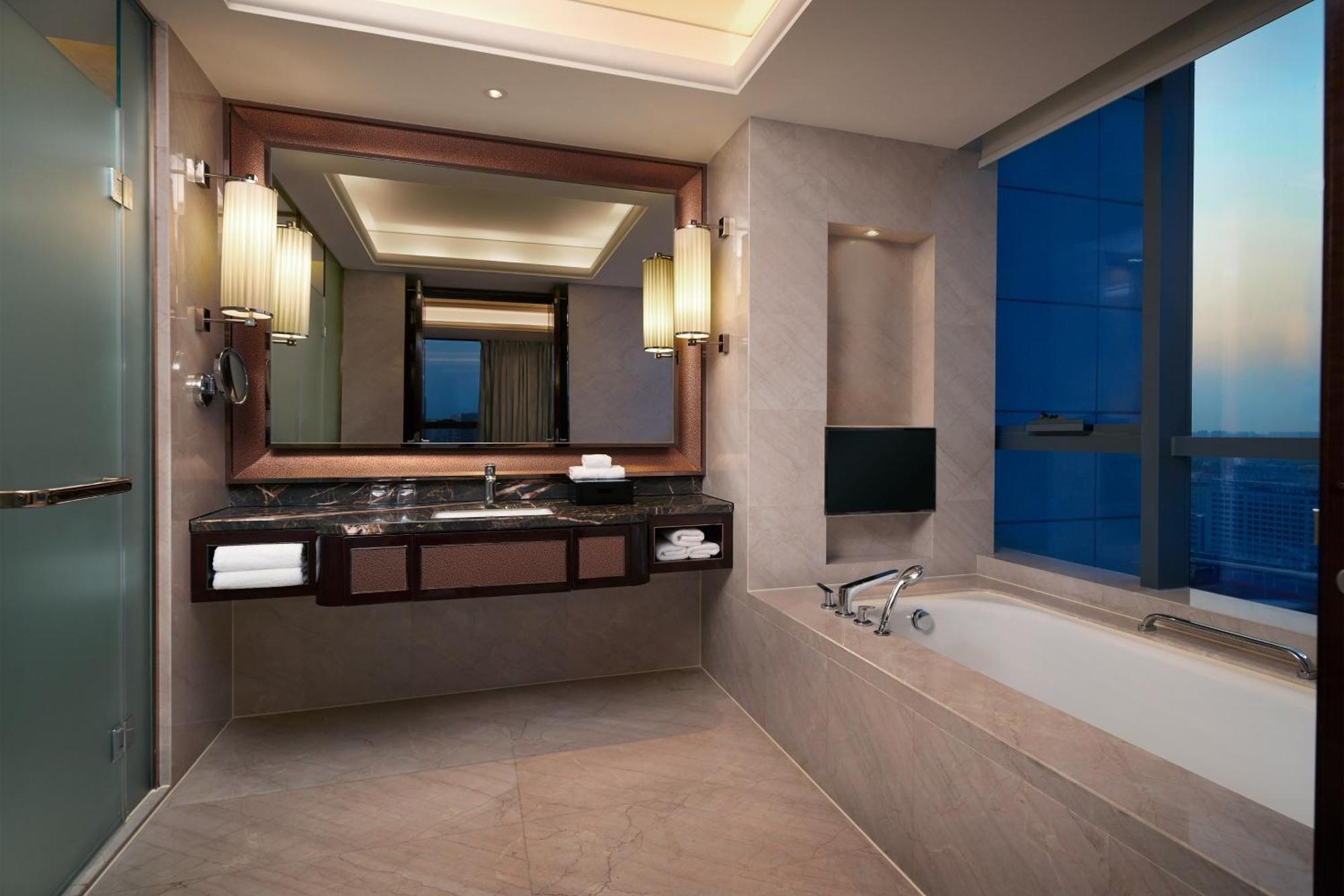 Sheraton Grand Zhengzhou Hotel מראה חיצוני תמונה