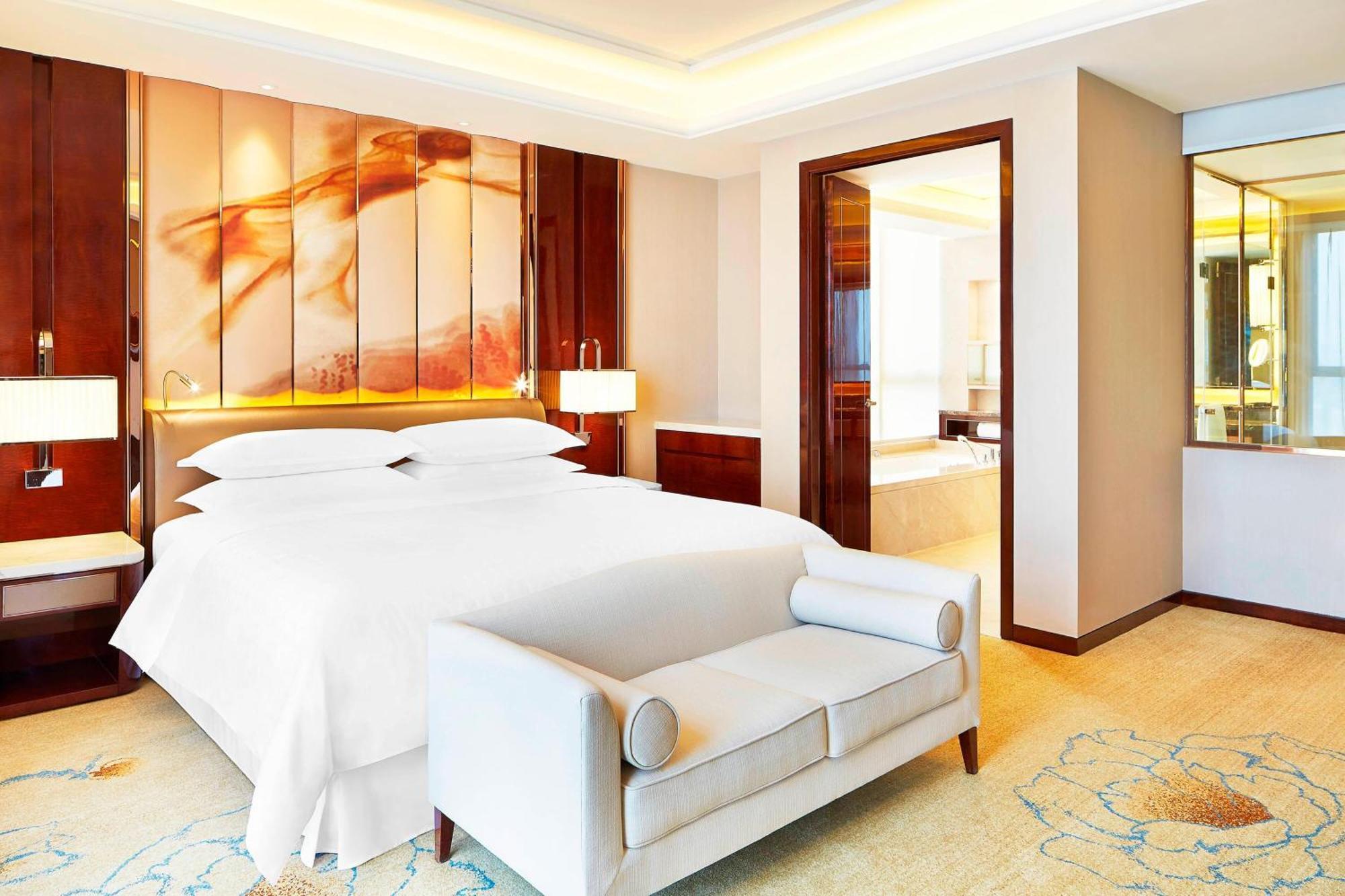 Sheraton Grand Zhengzhou Hotel מראה חיצוני תמונה