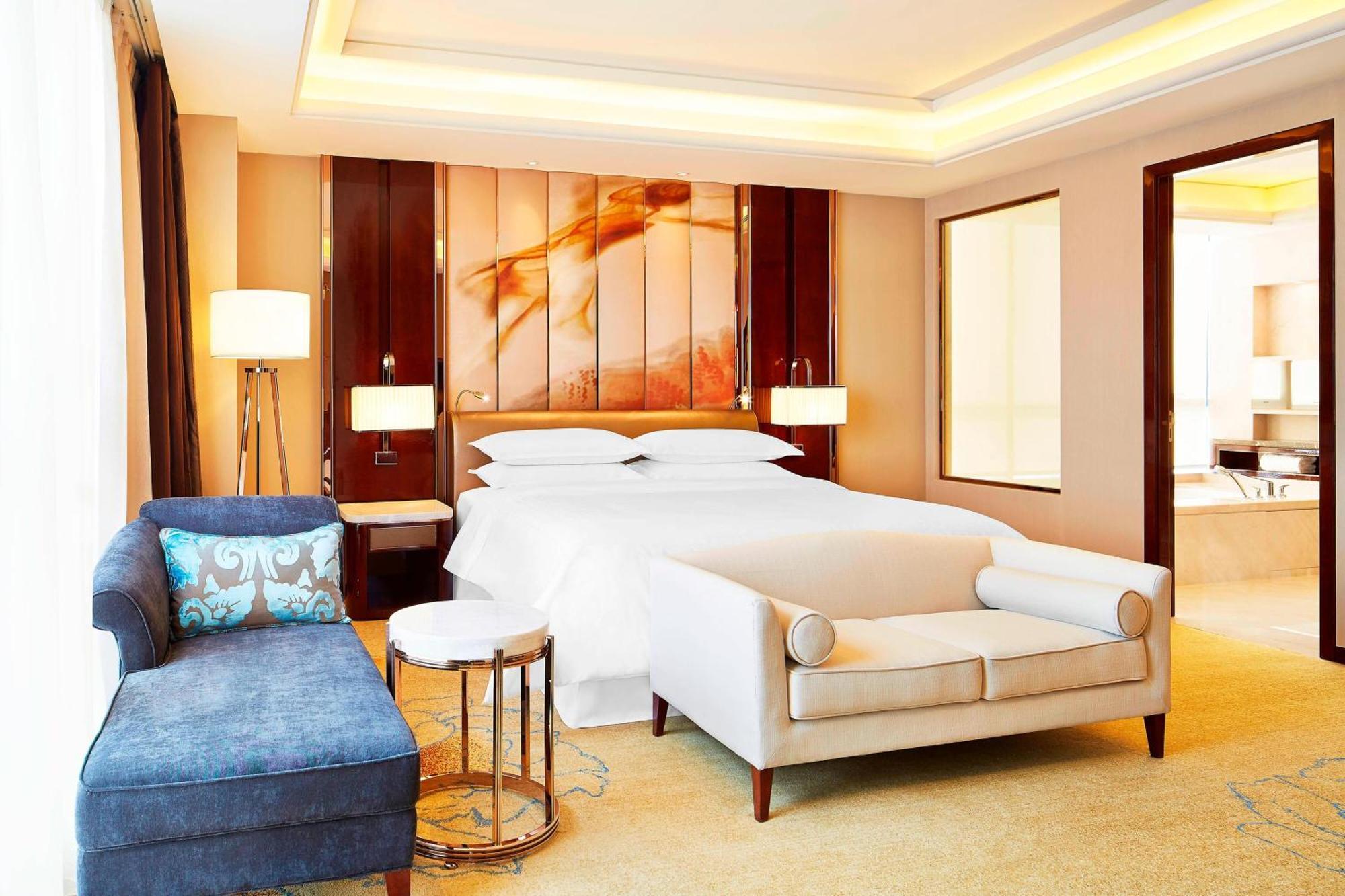 Sheraton Grand Zhengzhou Hotel מראה חיצוני תמונה